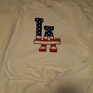 REBEL SOCIETY WHITE SLEEVELESS SHIRT. GRAPHIC LA USA FLAG. WOMENS SIZE L.
